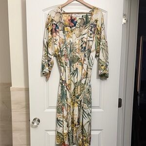 Subtle Luxury Multicolor Floral Long Sleeve Dress